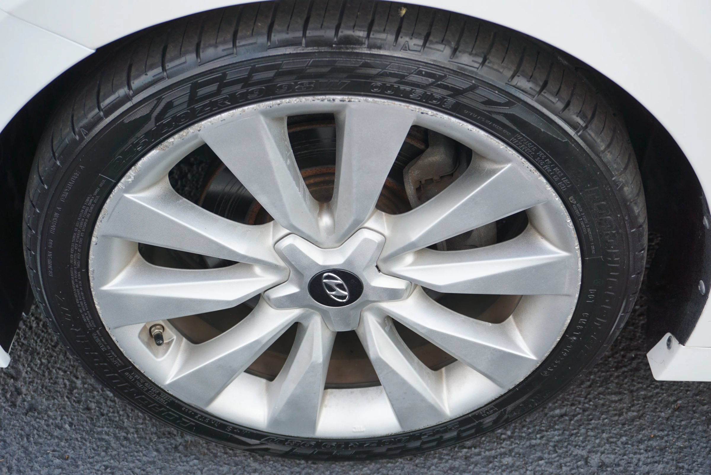 Used 2015 Hyundai Azera Limited FWD image 11