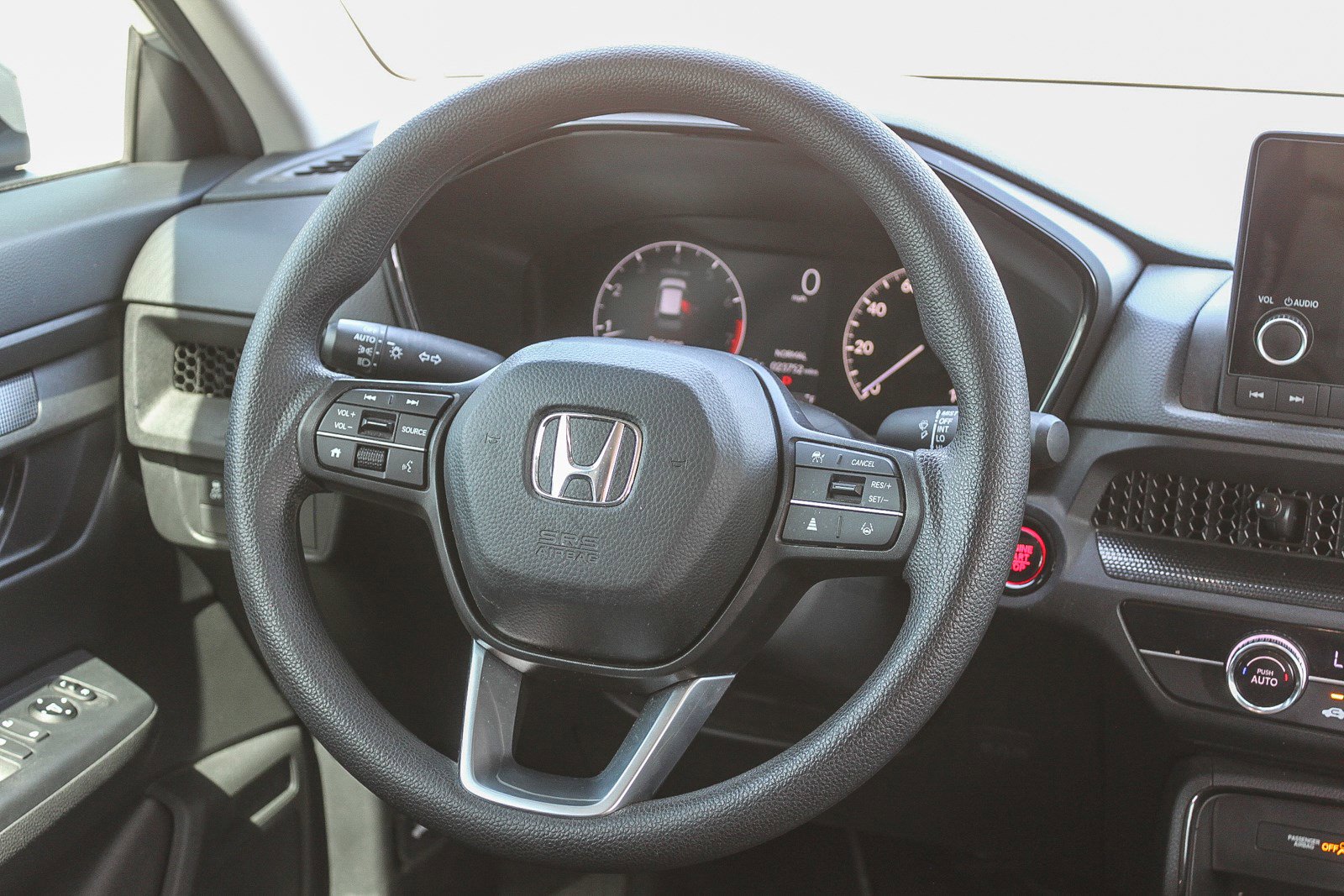 Used 2025 Honda CR-V LX image 17