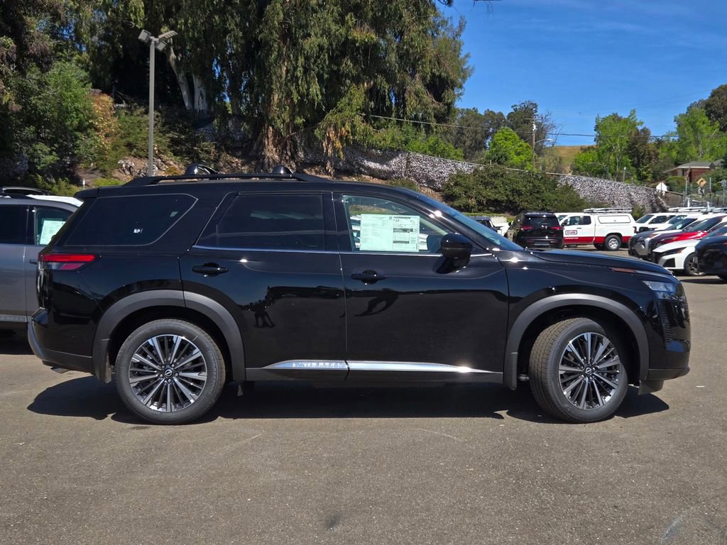 New 2026 Nissan Pathfinder Platinum w/ Cargo Package AWD/4WD image 3
