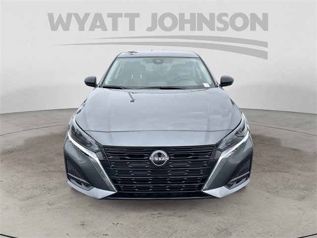 Used 2025 Nissan Altima 2.5 SV image 8