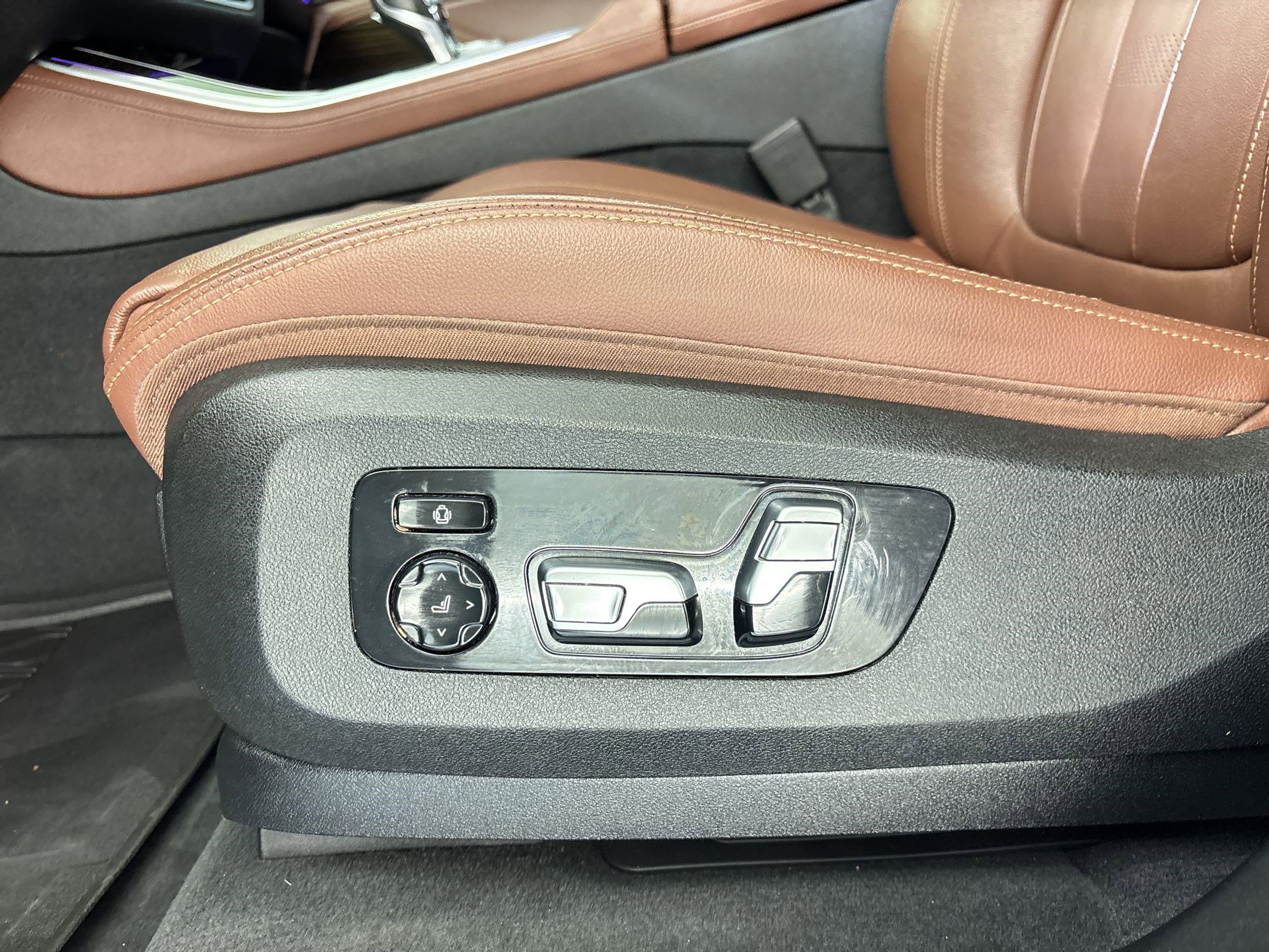 Used 2019 BMW X5 xDrive40i w/ Convenience Package image 13