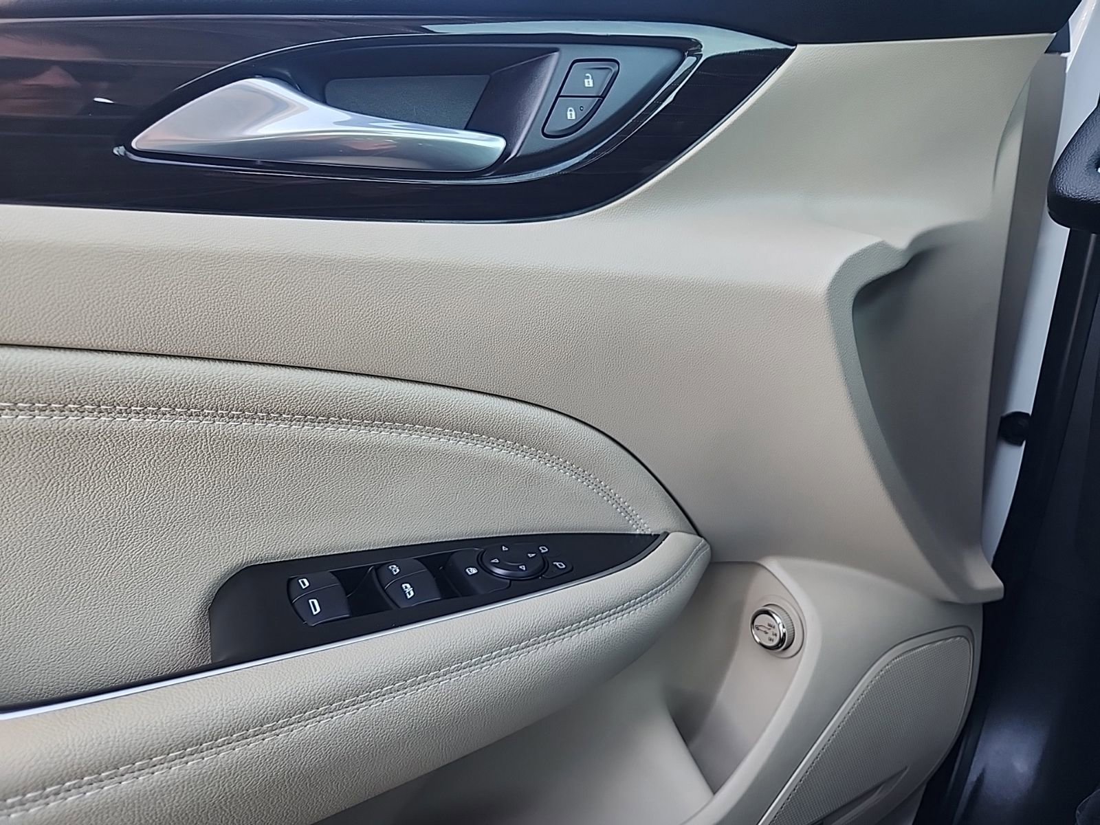 Used 2019 Buick Regal Essence w/ Driver Confidence Package I AWD/4WD image 22