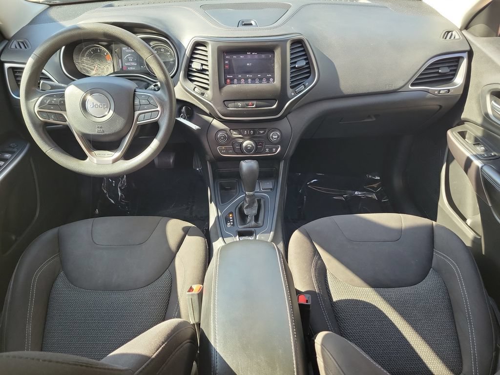 Used 2019 Jeep Cherokee Latitude w/ Popular Appearance Group FWD image 12