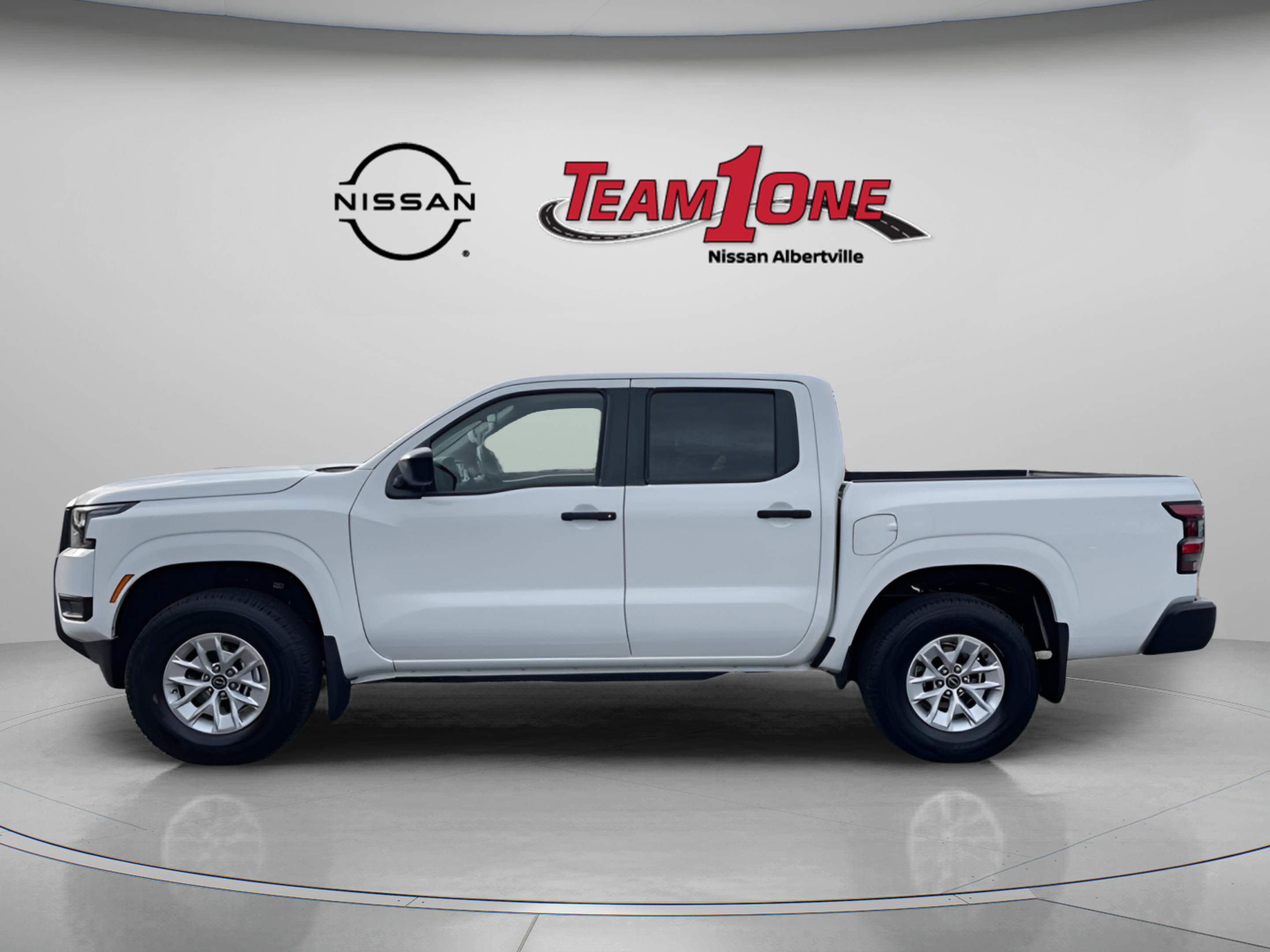 New 2026 Nissan Frontier S image 5