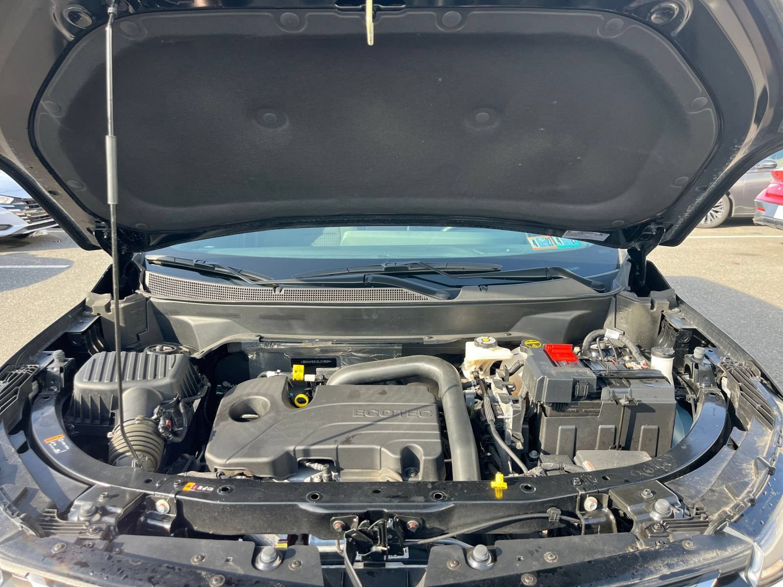 Used 2025 Chevrolet Equinox LT FWD image 32