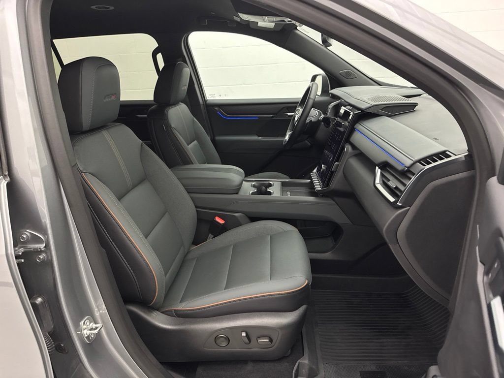 Used 2025 GMC Acadia AT4 w/ LPO, Floor Liner Package AWD/4WD image 63