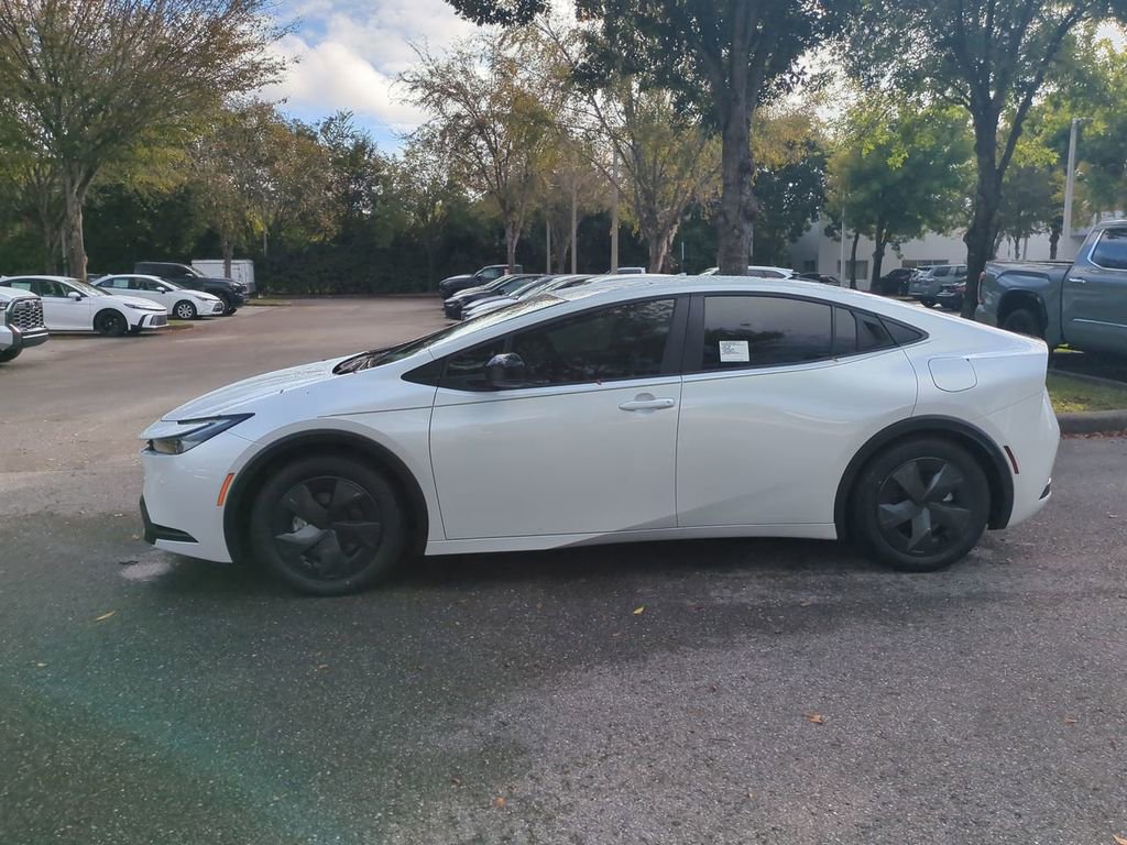 New 2026 Toyota Prius Plug-In Hybrid image 8