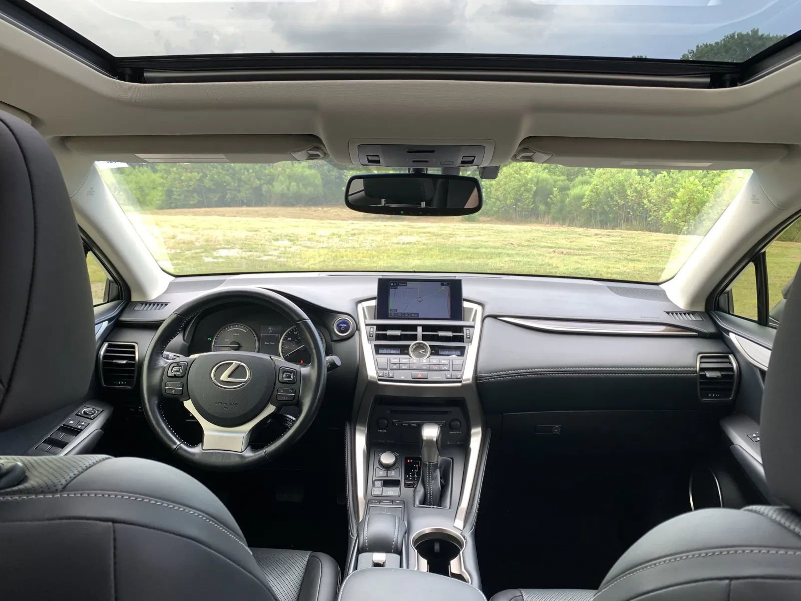 Used 2016 Lexus NX 300h AWD w/ Luxury Package image 10