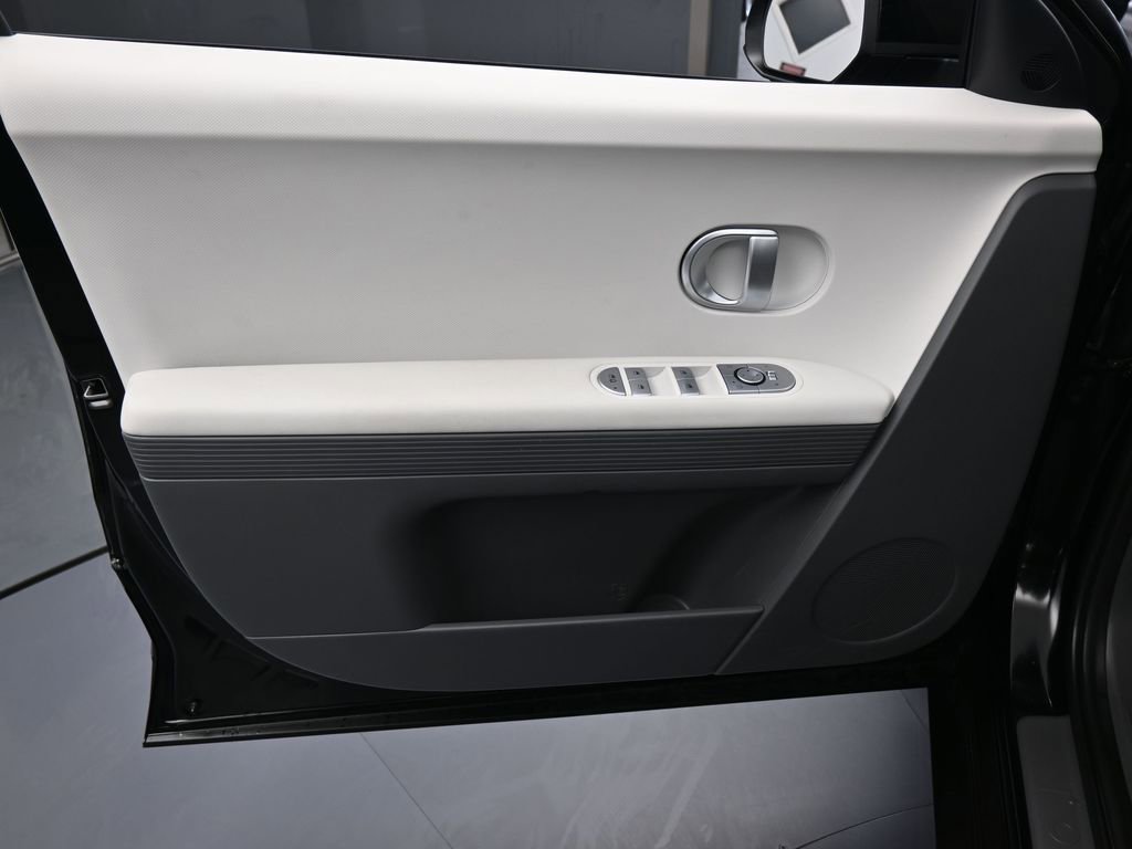 Used 2024 Hyundai Ioniq 5 SEL RWD image 12