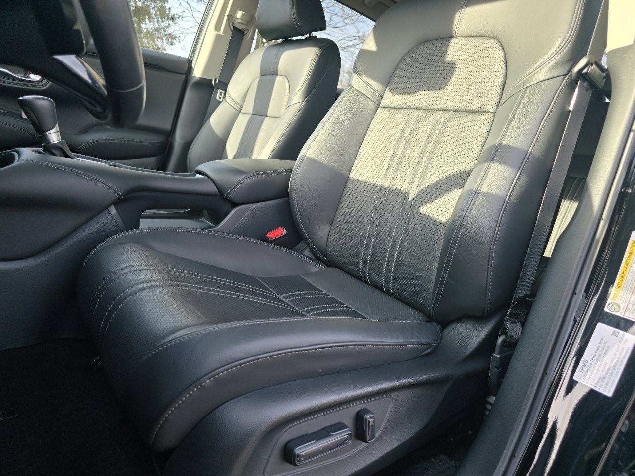 Certified 2024 Honda HR-V EX-L image 23