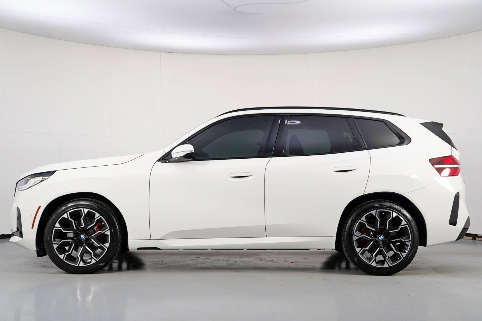 Used 2025 BMW X3 xDrive30i w/ M Sport Package image 9