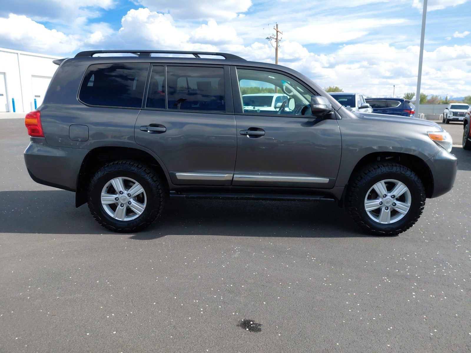 Used 2013 Toyota Land Cruiser image 2