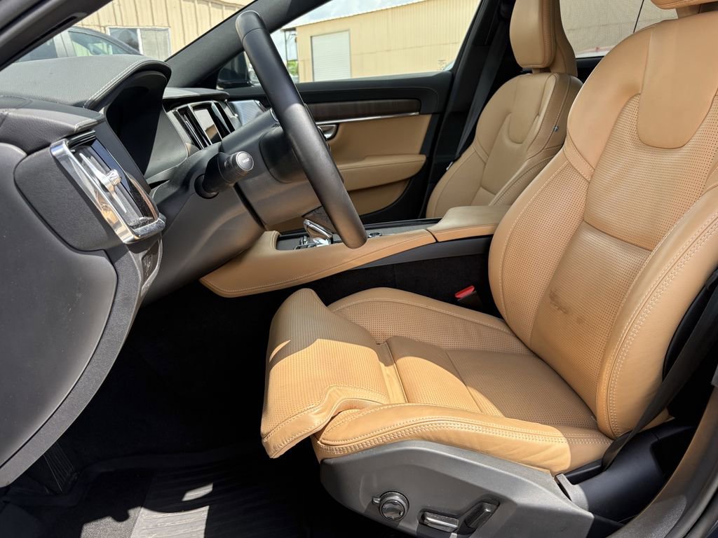 Used 2023 Volvo S90 B6 Ultimate w/ Lounge Package AWD/4WD image 12