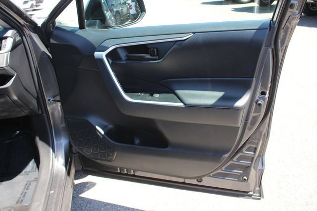 Used 2024 Toyota RAV4 LE AWD/4WD image 31