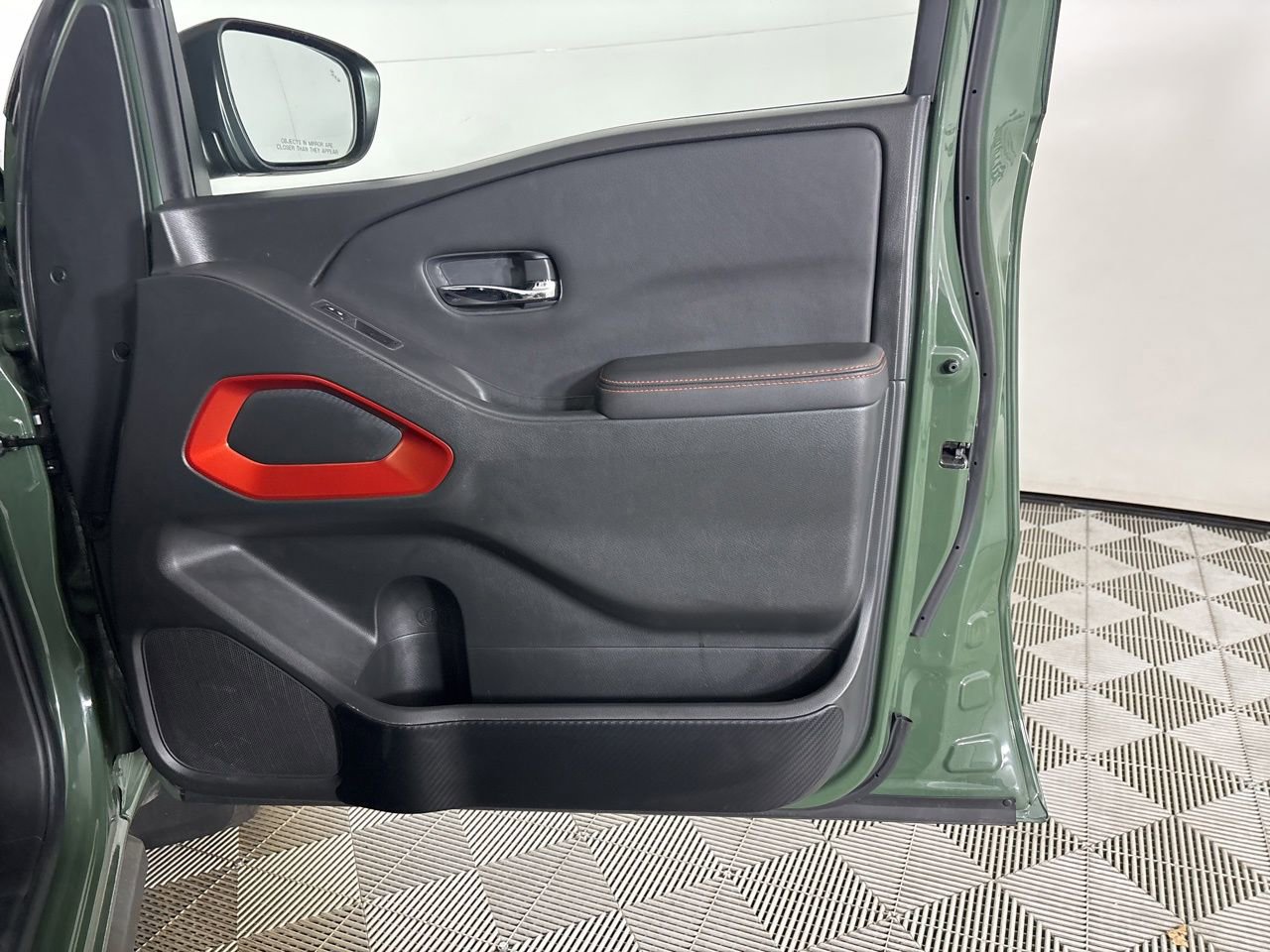 Used 2024 Nissan Frontier PRO-4X w/ Technology Package AWD/4WD image 26