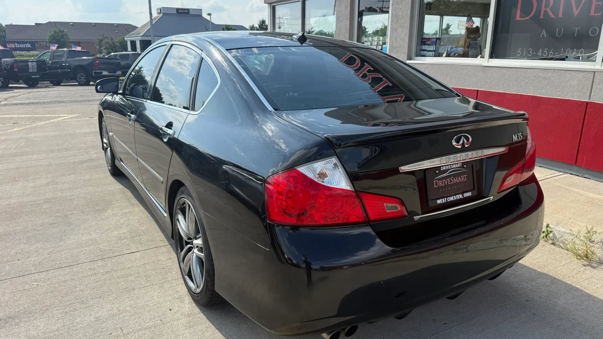 Used 2008 INFINITI M35 w/ Technology Pkg RWD image 4