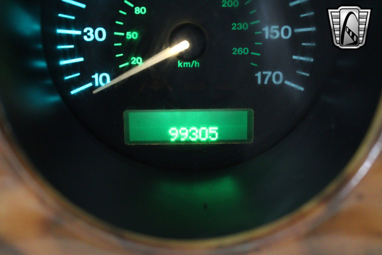 Used 2001 Jaguar XK8 Convertible image 24