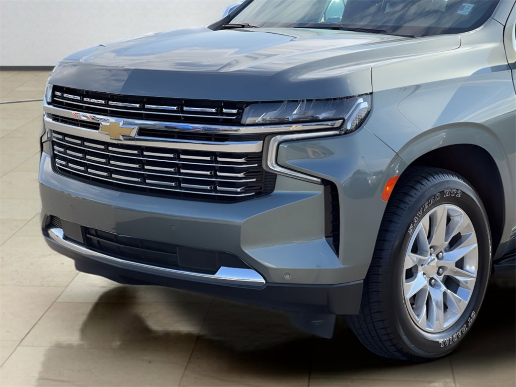 Used 2023 Chevrolet Suburban Premier image 41
