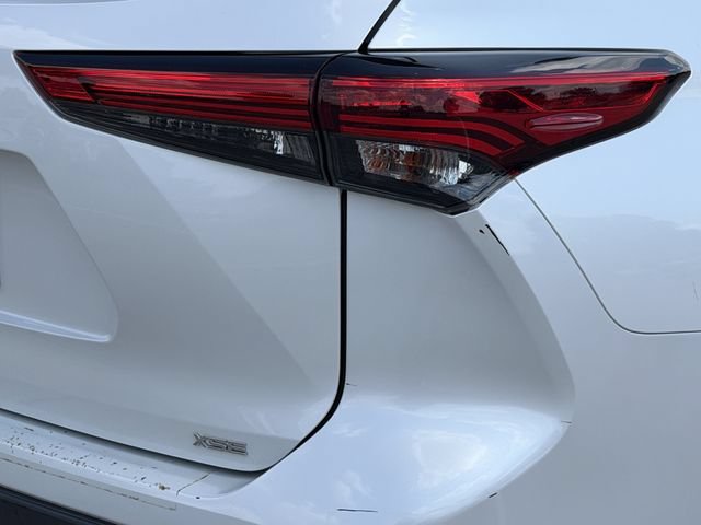 Used 2022 Toyota Highlander XSE FWD image 7