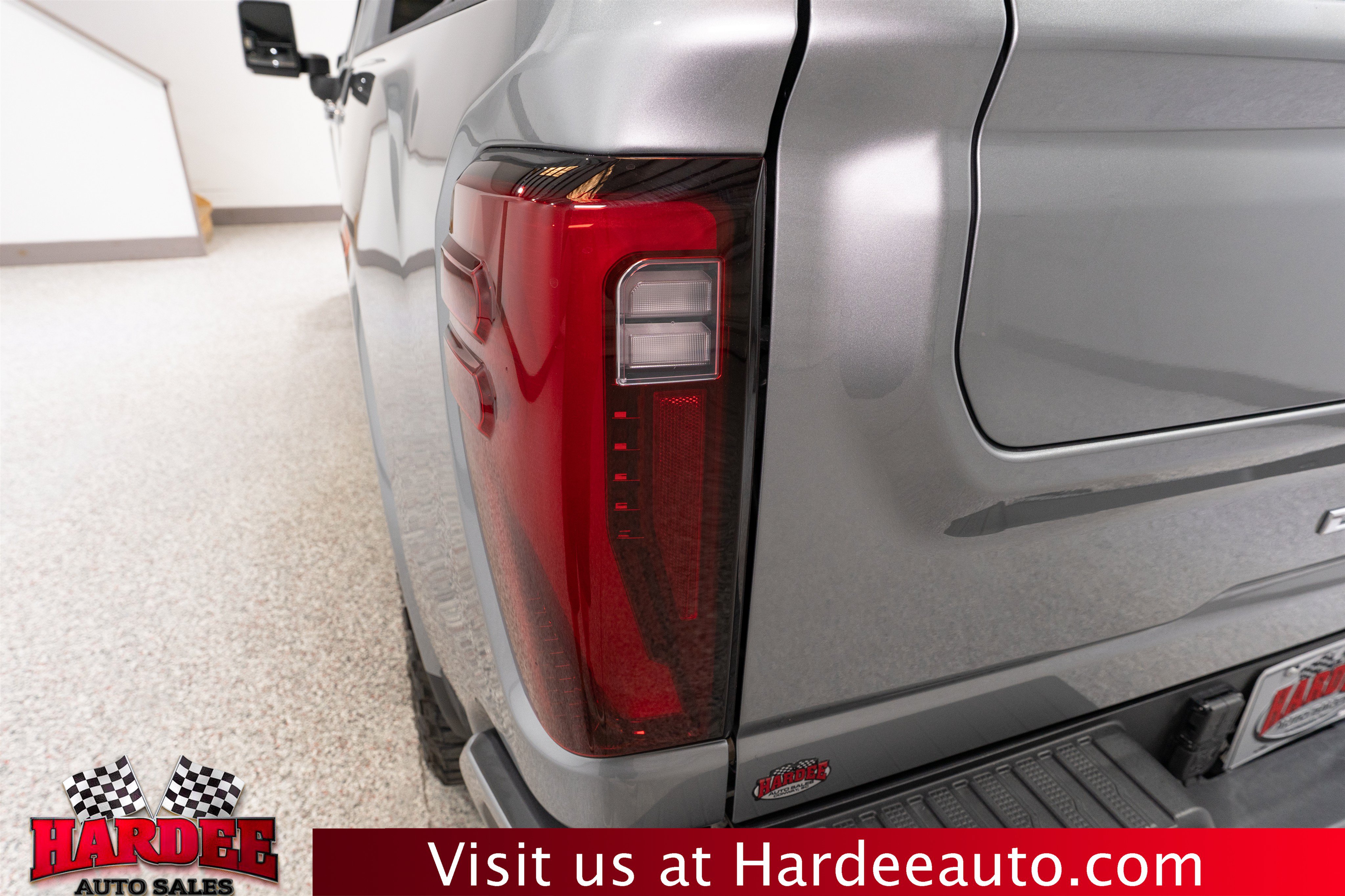 Used 2025 GMC Sierra 2500 Denali Ultimate AWD/4WD image 9