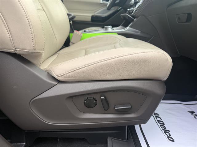Used 2022 Ford Explorer Platinum w/ Equipment Group 601A image 18