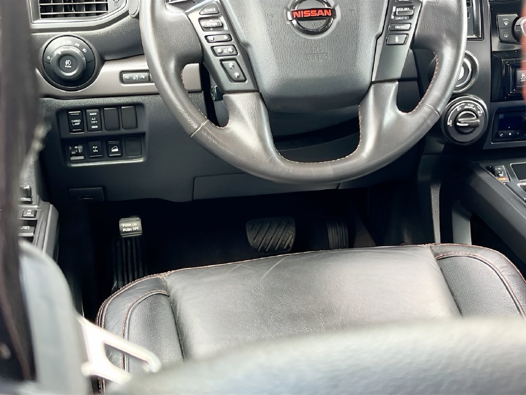 Used 2022 Nissan Titan PRO-4X w/ Pro-4x Convenience Package AWD/4WD image 23