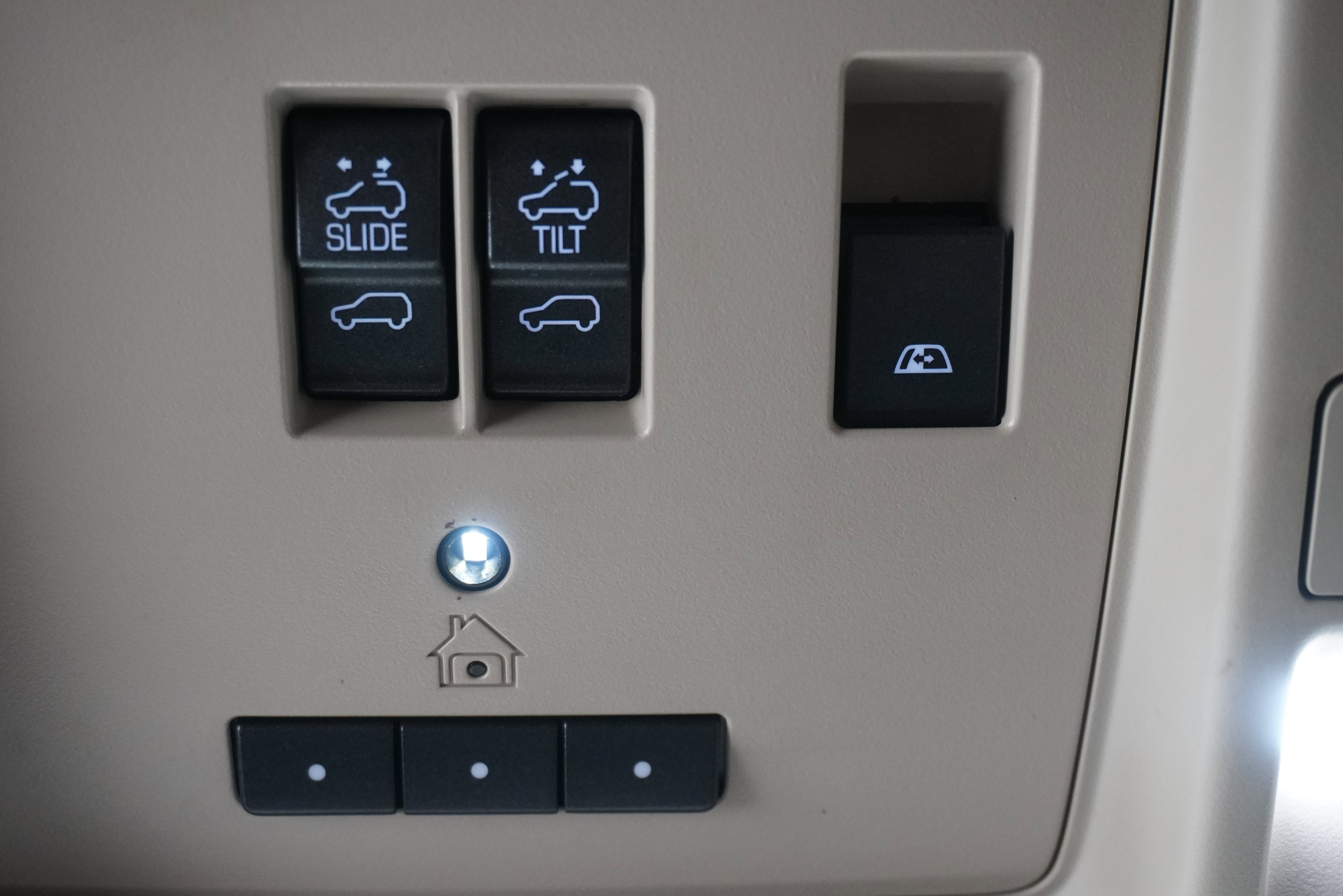 Used 2019 GMC Sierra 3500 Denali w/ Duramax Plus Package image 24