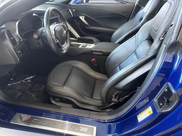 Used 2017 Chevrolet Corvette Stingray Coupe w/ 1LT RWD image 7