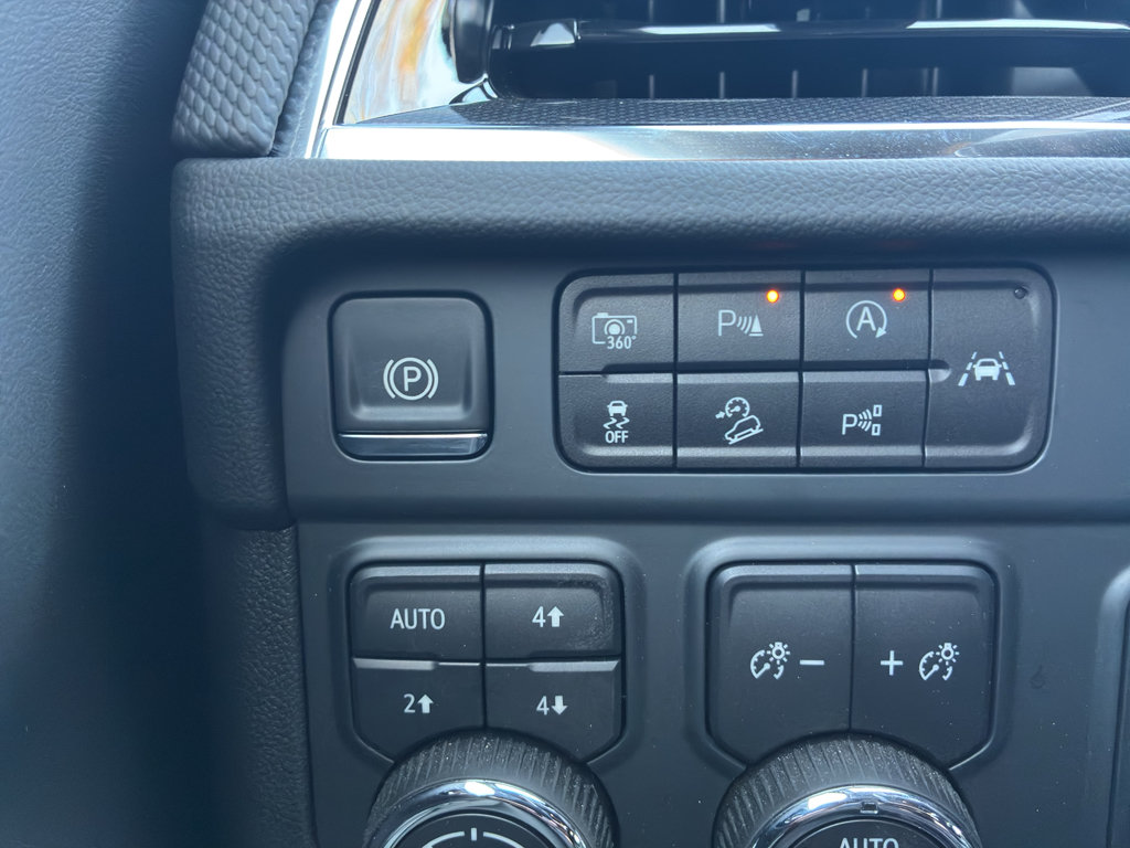 Used 2025 Chevrolet Tahoe RST w/ RST Capability Package AWD/4WD image 24