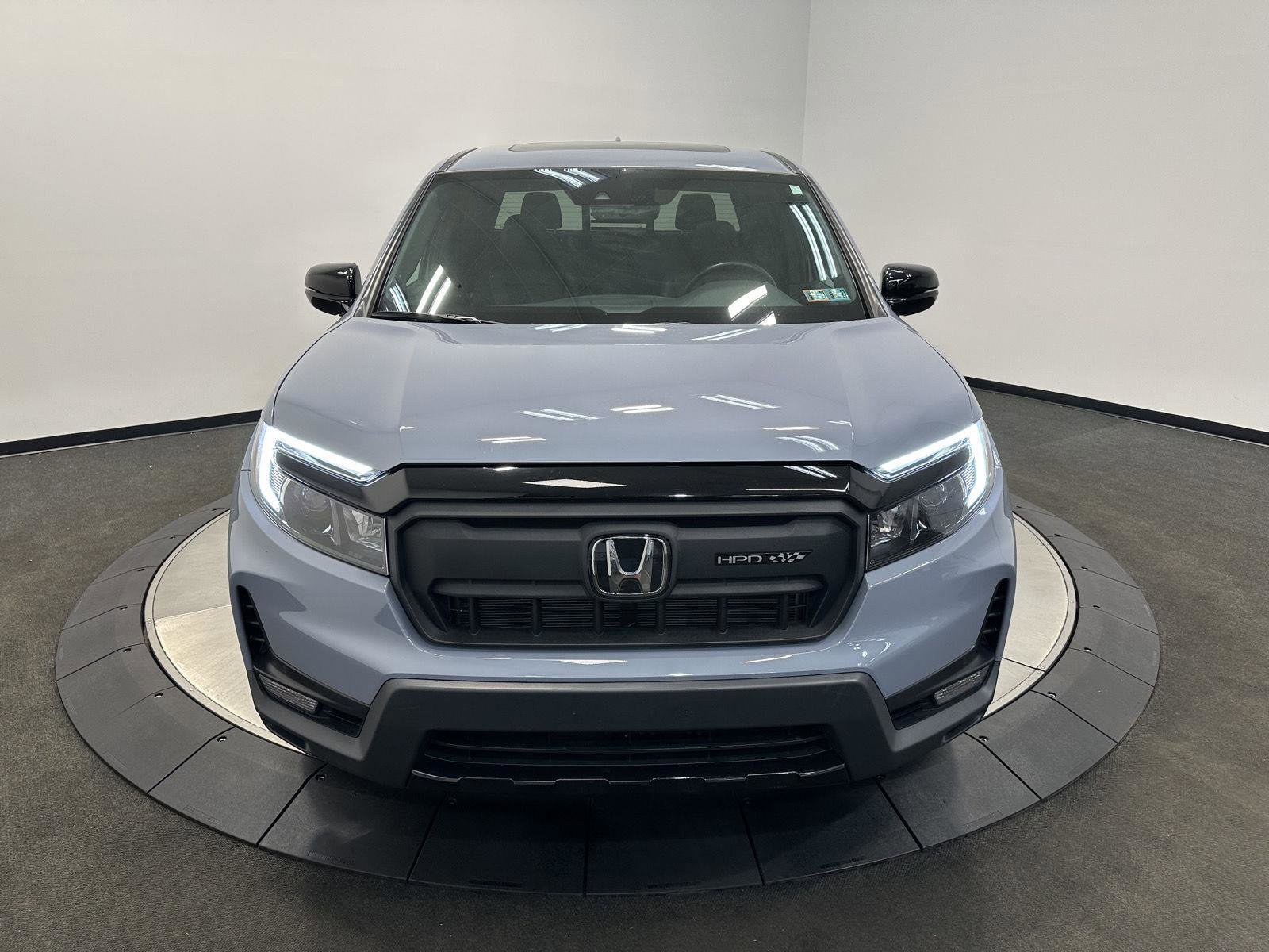 Certified 2024 Honda Ridgeline Black Edition image 3