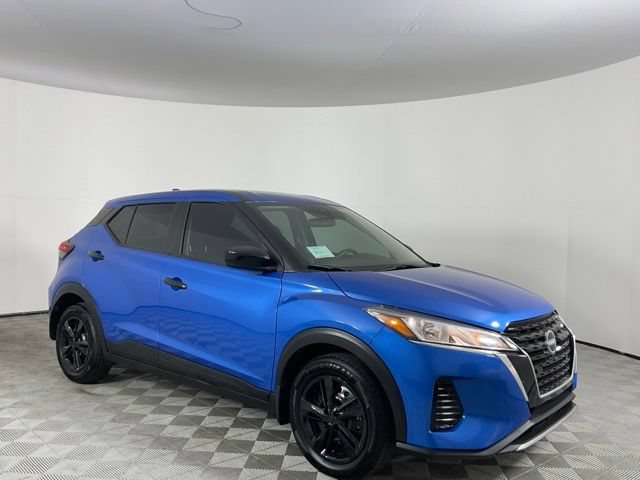 Used 2024 Nissan Kicks S FWD image 3