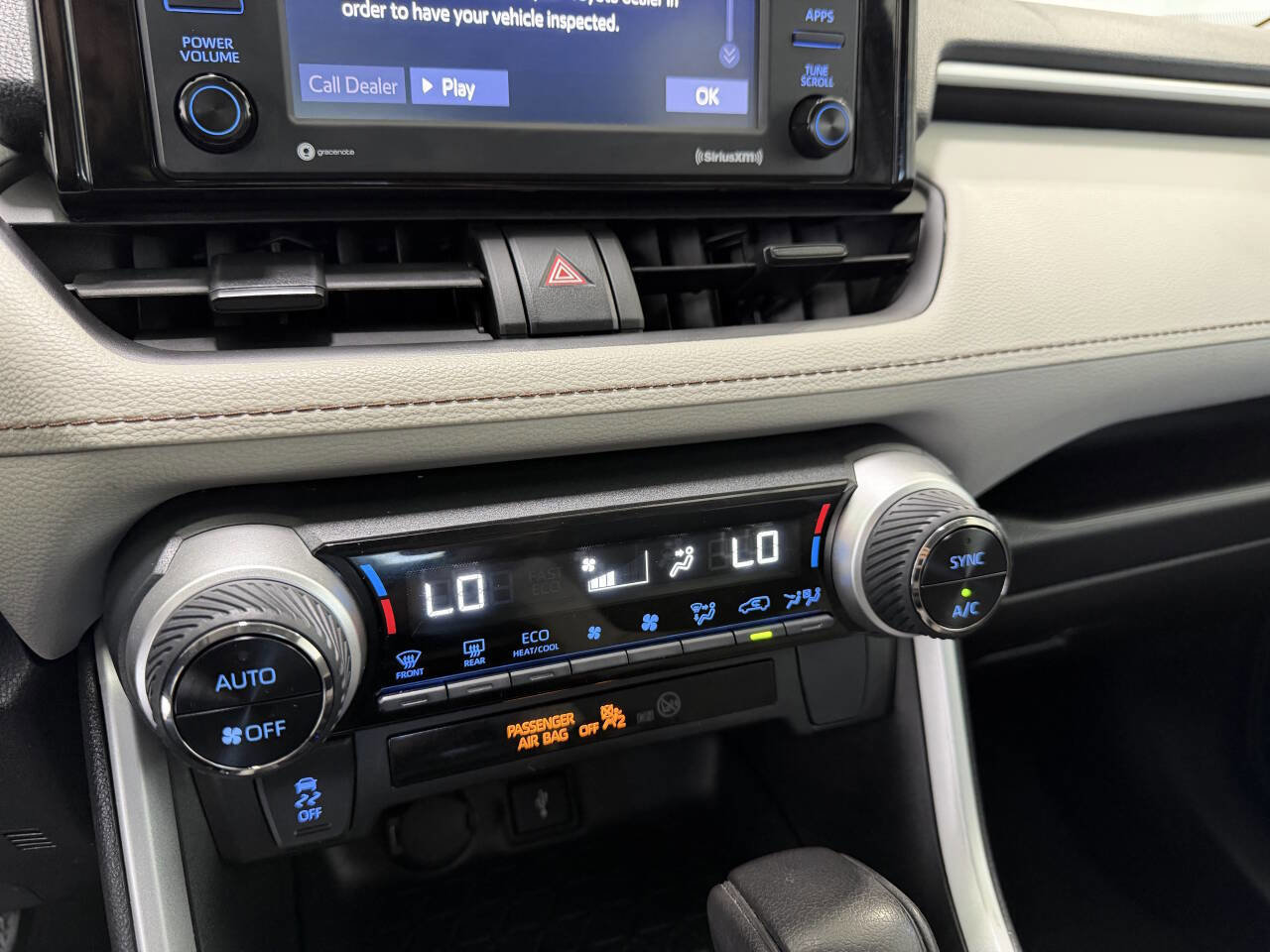 Used 2022 Toyota RAV4 XLE w/ Convenience Package AWD/4WD image 14