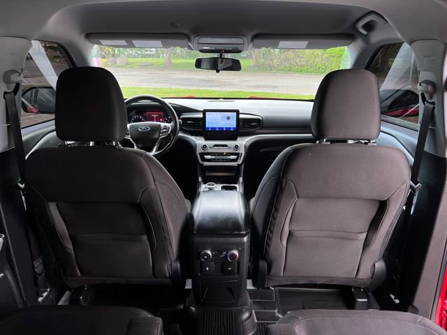 Used 2022 Ford Explorer XLT AWD/4WD image 33