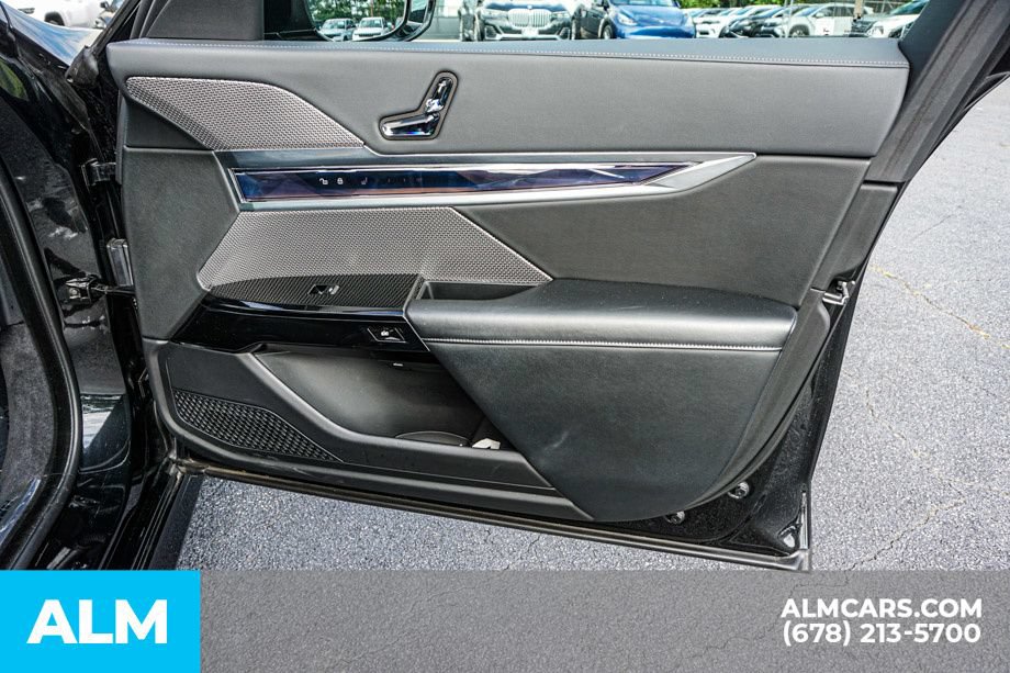 Used 2024 BMW 740i xDrive AWD/4WD image 56