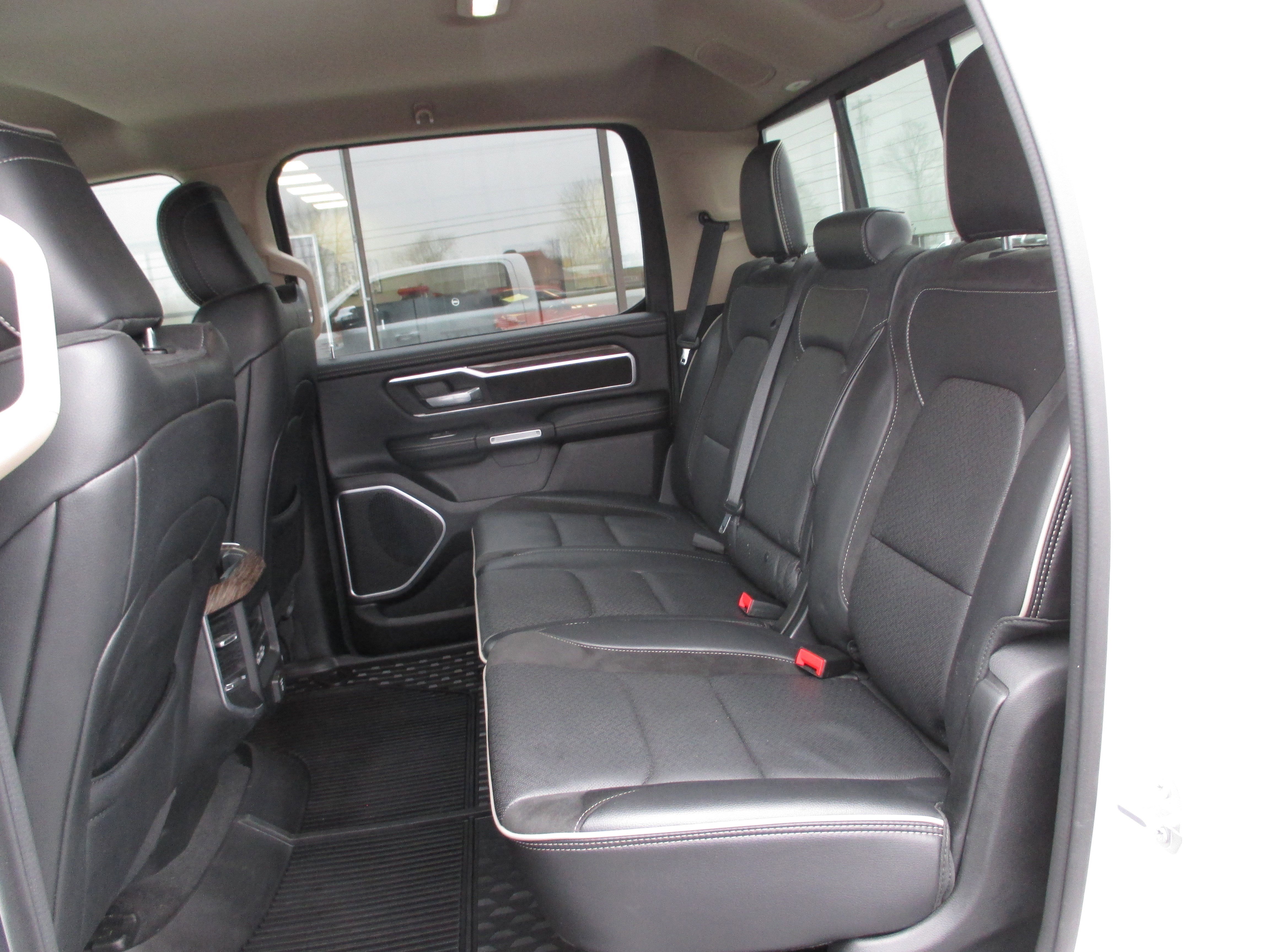 Used 2020 RAM 1500 Laramie AWD/4WD image 11
