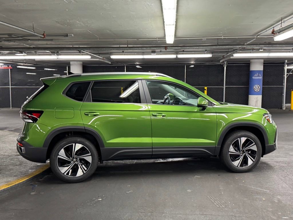 New 2025 Volkswagen Taos SE AWD/4WD image 39