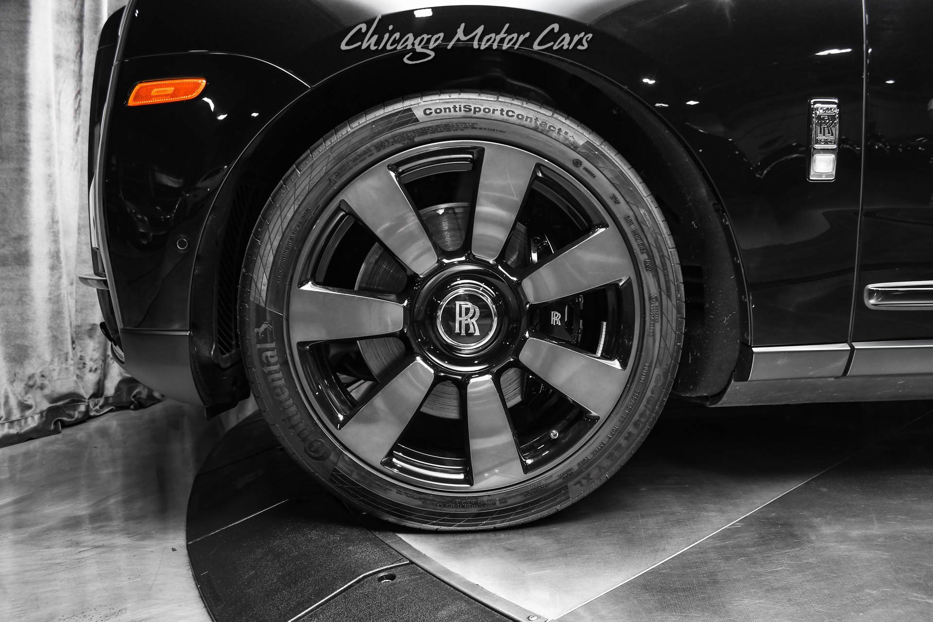 Used 2023 Rolls-Royce Cullinan w/ Cullinan Package image 55