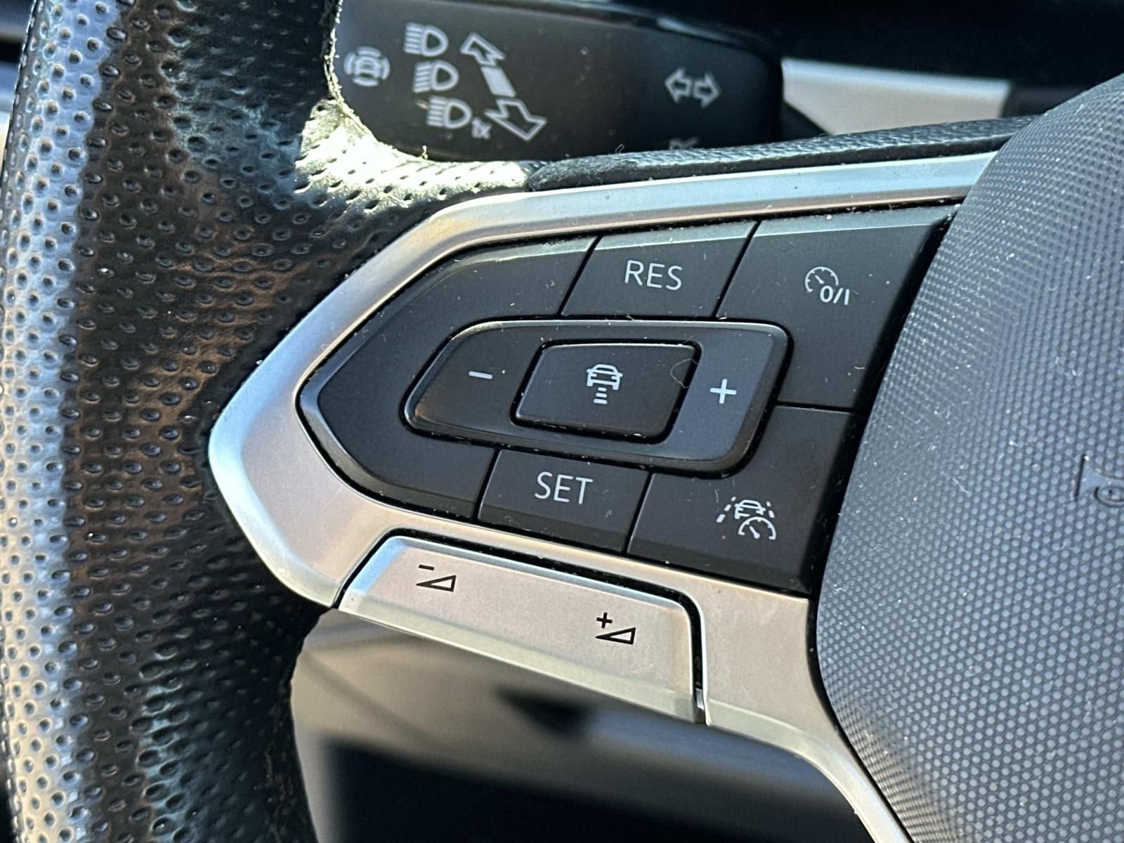 Used 2021 Volkswagen Atlas Cross Sport SEL R-Line image 24