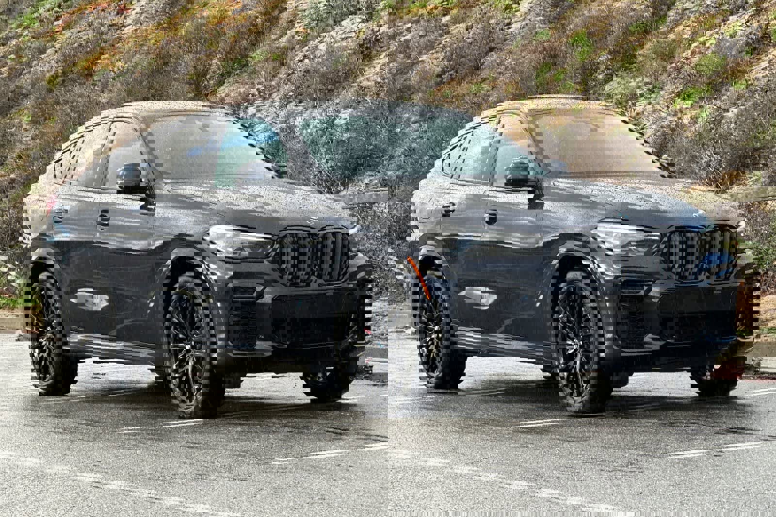 Certified 2023 BMW X6 xDrive40i w/ M Sport Package image 6