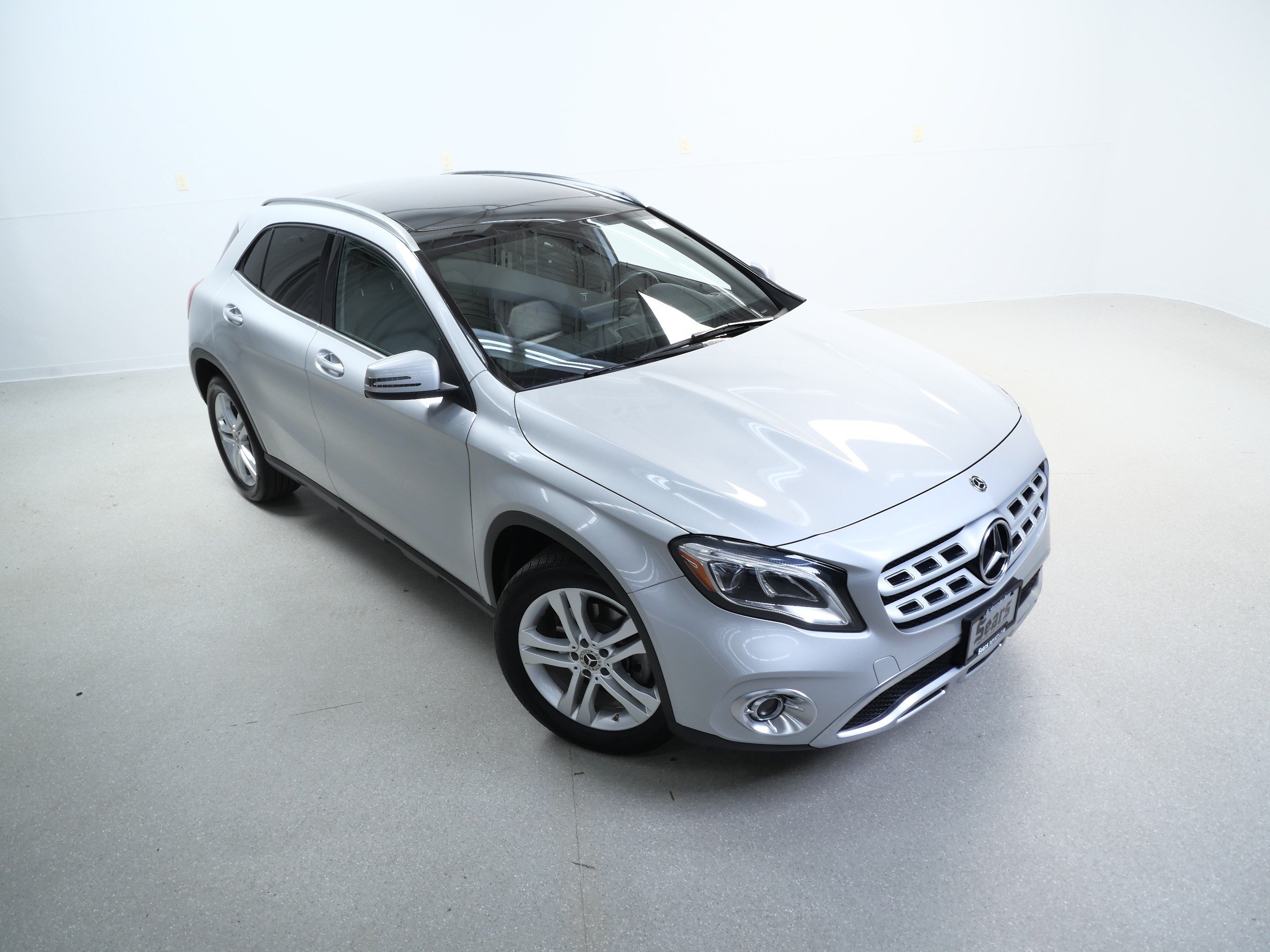 Used 2018 Mercedes-Benz GLA 250 4MATIC image 4