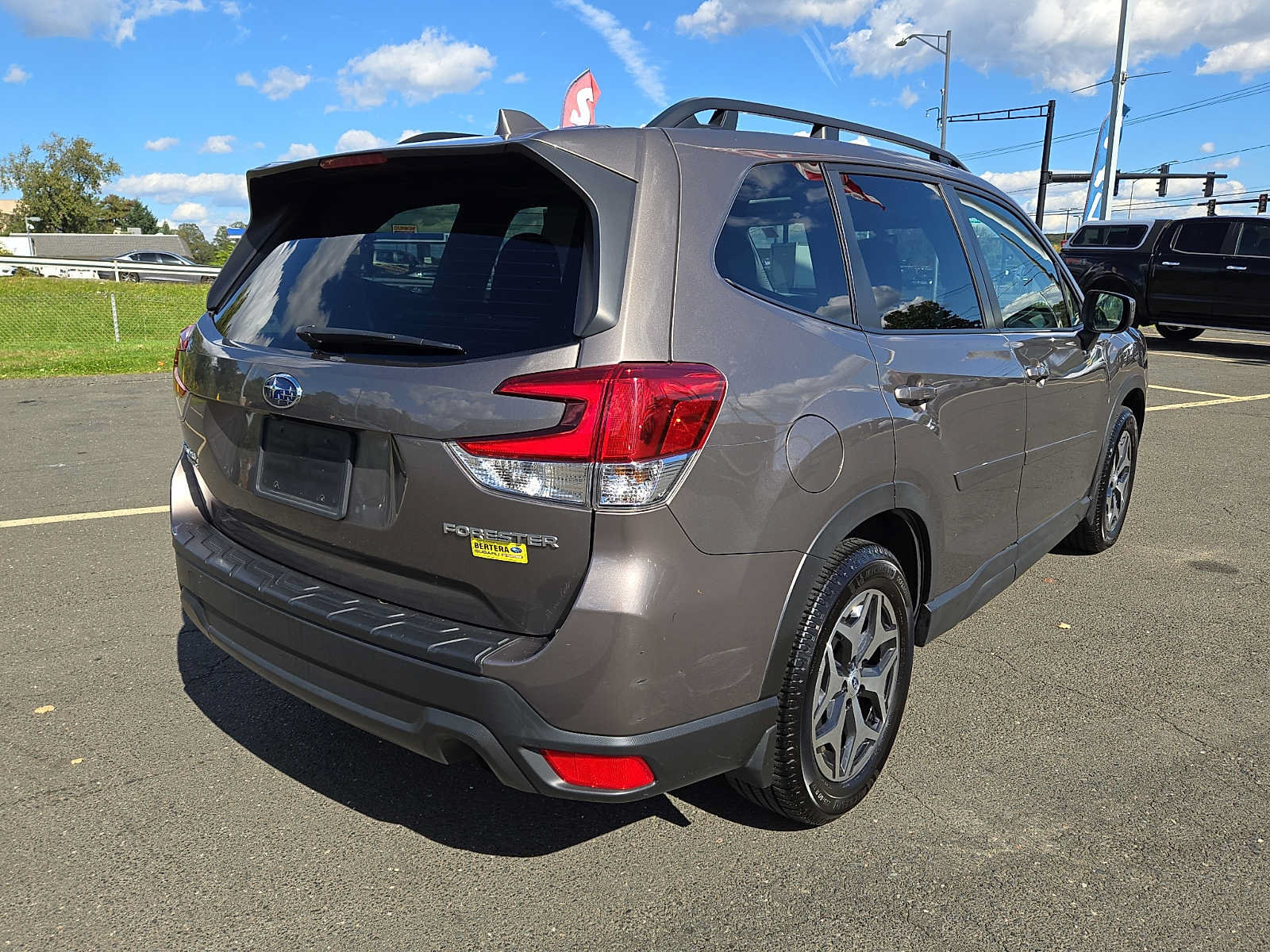 Used 2023 Subaru Forester Premium AWD/4WD image 6