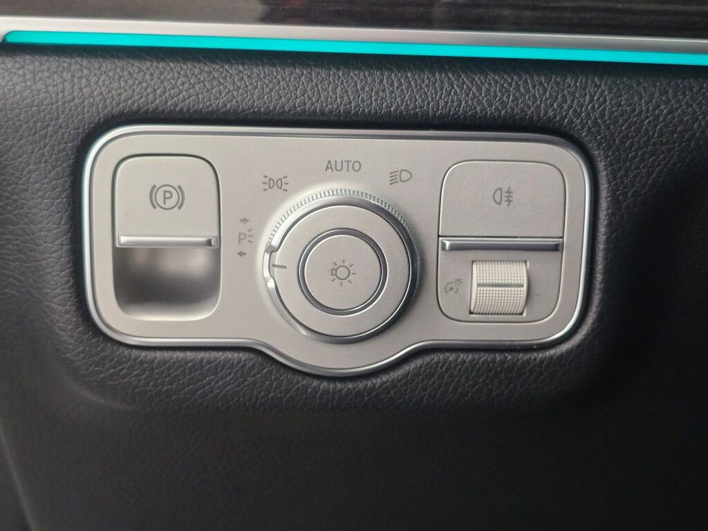 Used 2020 Mercedes-Benz GLE 450 4MATIC image 35