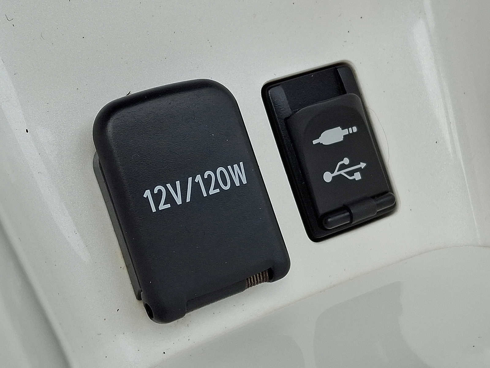 Used 2016 Toyota Prius Four image 24