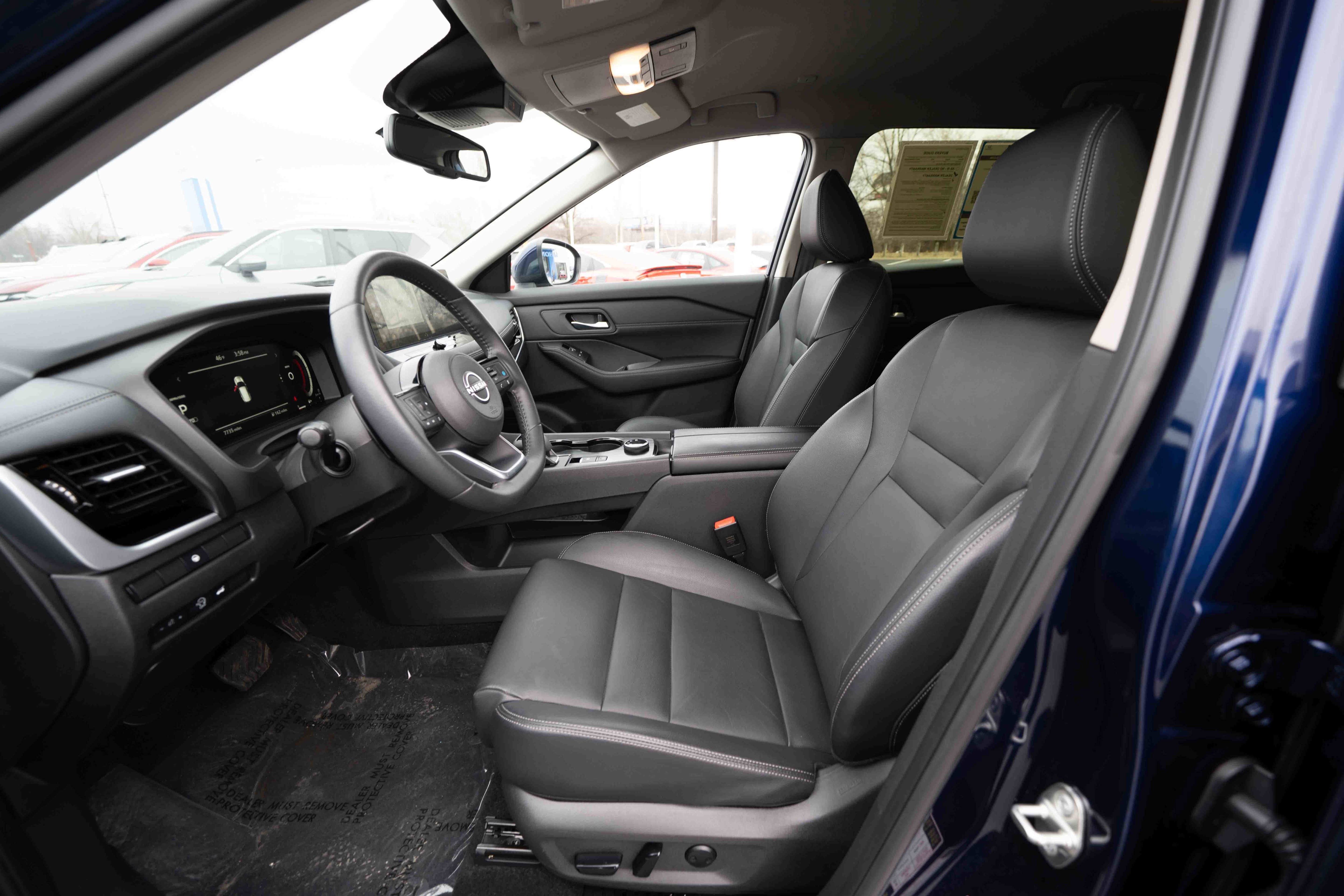 Used 2024 Nissan Rogue SL image 9