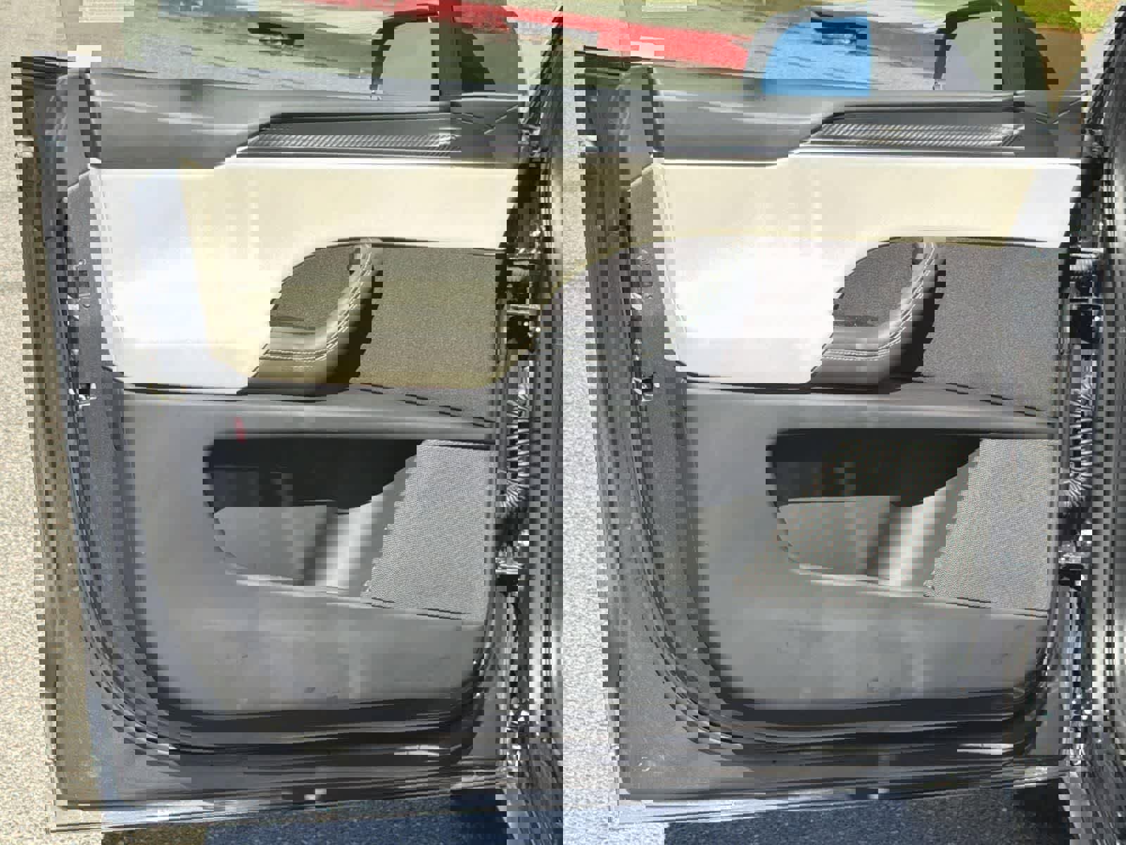 Used 2022 Tesla Model X Plaid image 25