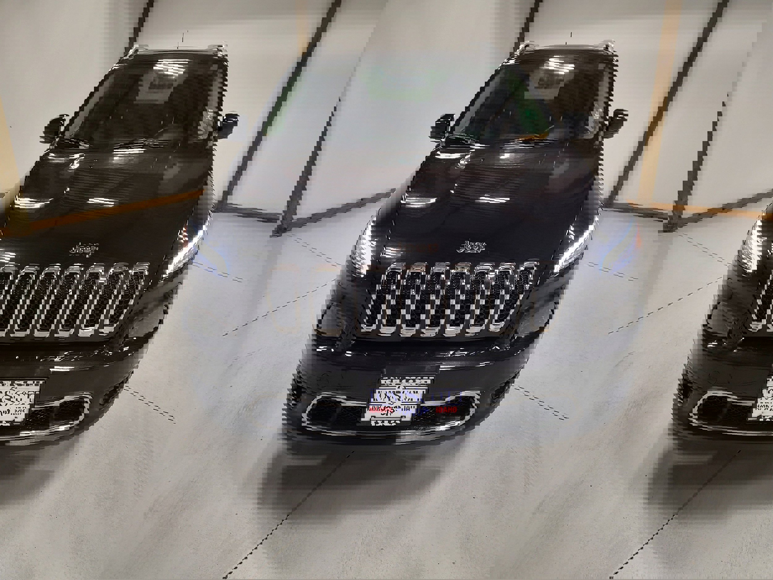 Used 2015 Jeep Cherokee Limited w/ Luxury Group image 3