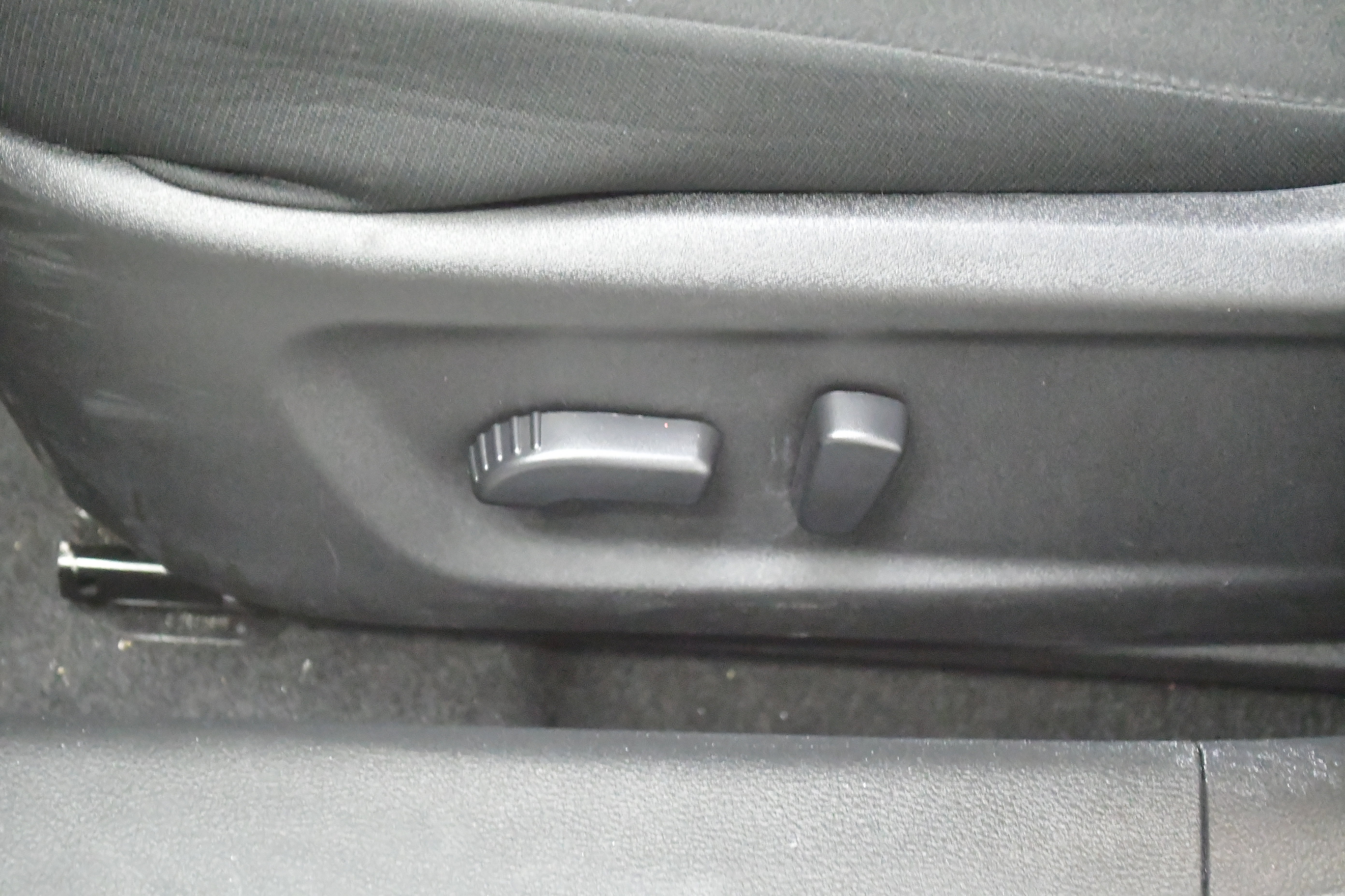 Used 2025 Nissan Altima 2.5 SV FWD image 12