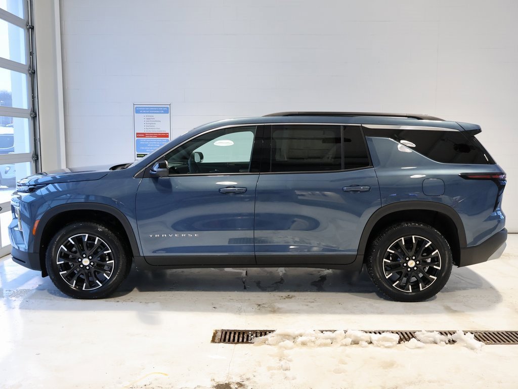 Used 2025 Chevrolet Traverse LT w/ Sun and Wheel Package image 7