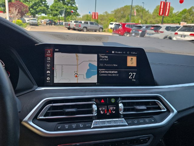 Used 2022 BMW X5 xDrive40i w/ Premium Package AWD/4WD image 15