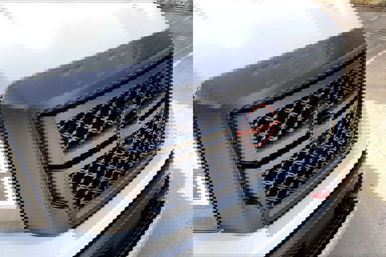 Used 2024 Nissan Titan PRO-4X w/ Pro-4x Convenience Package image 30